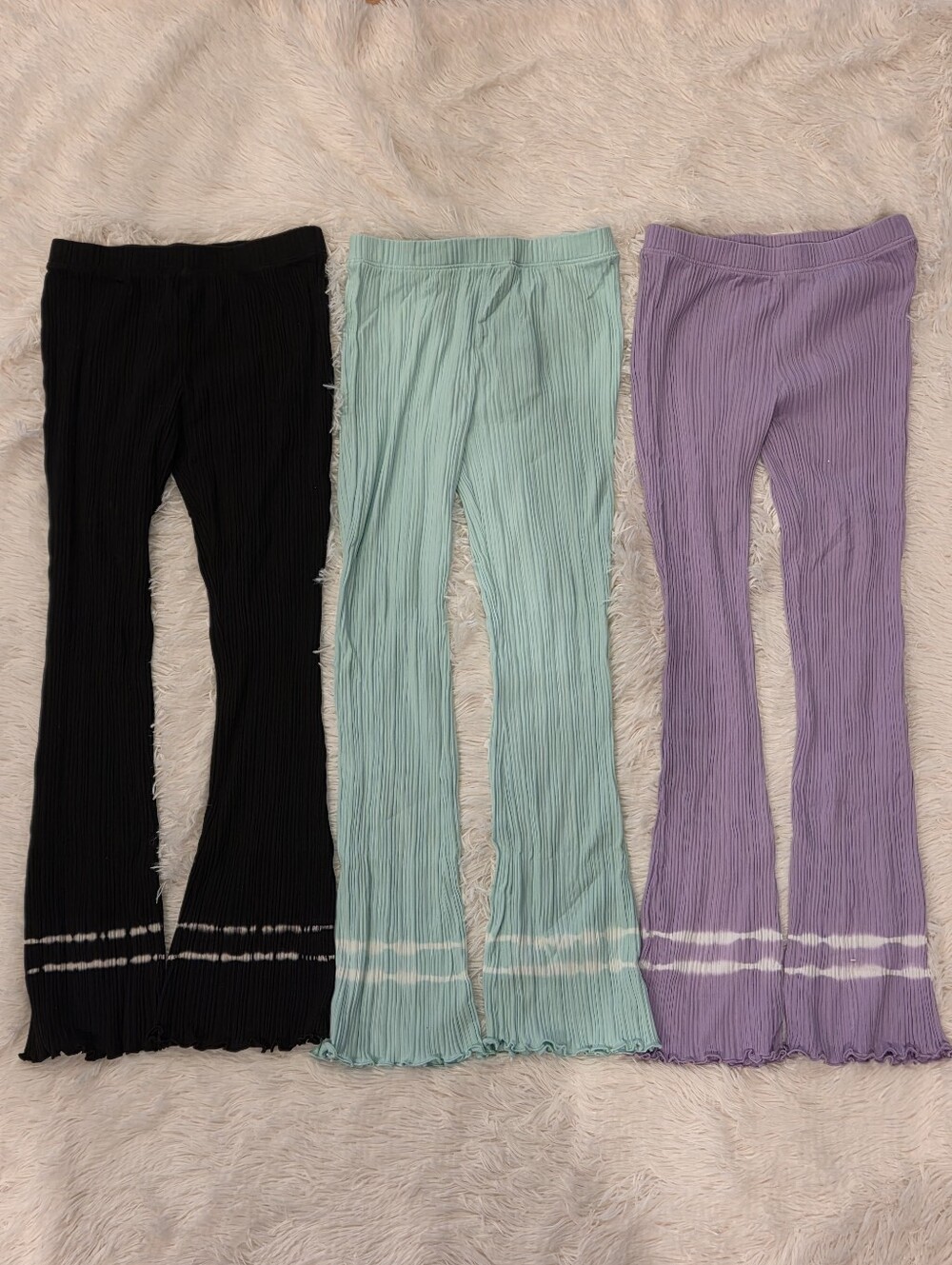 Old Navy Bundle Of 3 Pairs Flare Leggings Black, Teal, Purple Girls Size 10/12